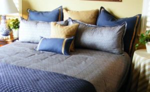 How to Arrange Pillows on a King Bed Option 1