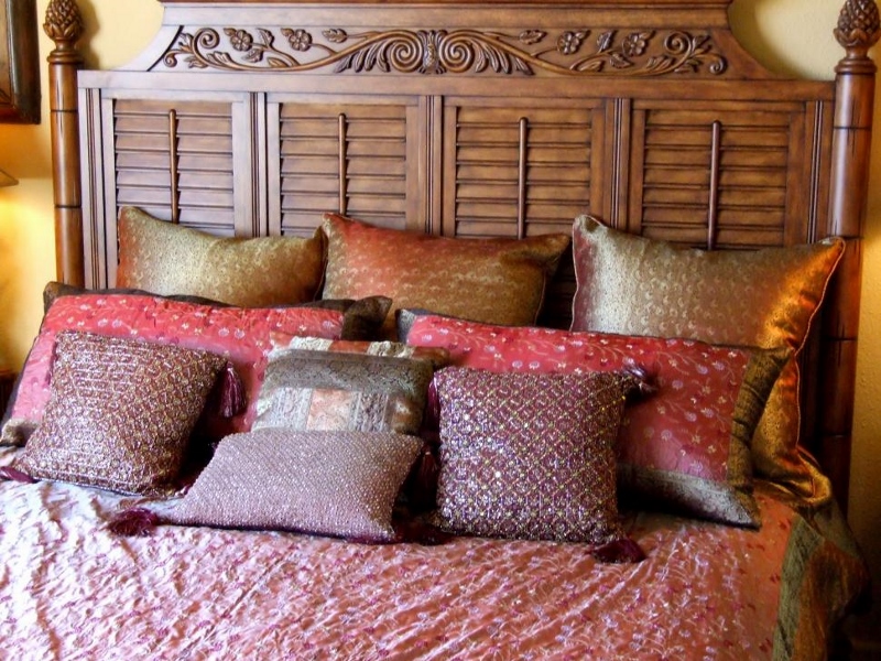 How to Arrange Pillows on a King Bed Option 2