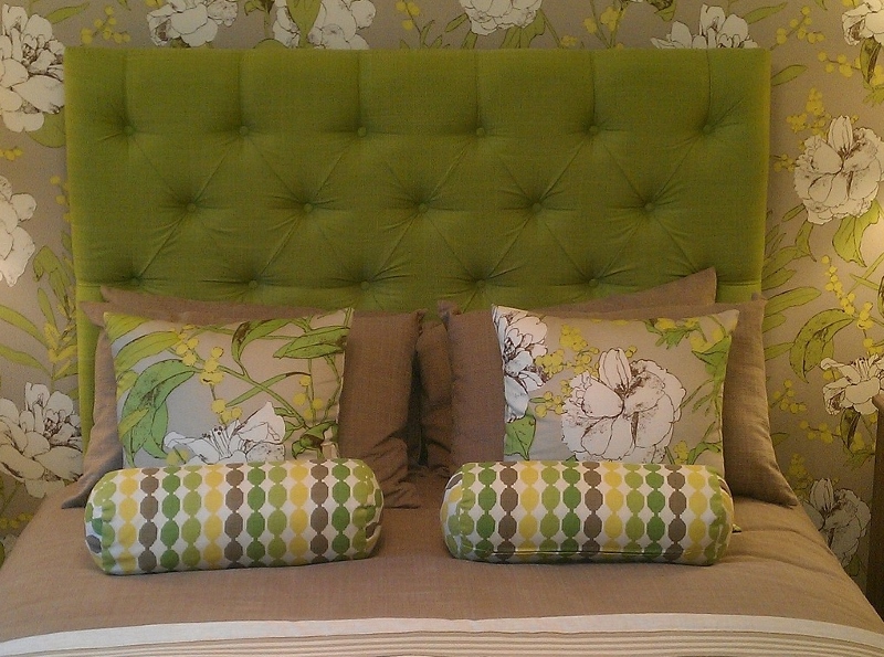 How to Arrange Pillows on a Queen bed Option 2