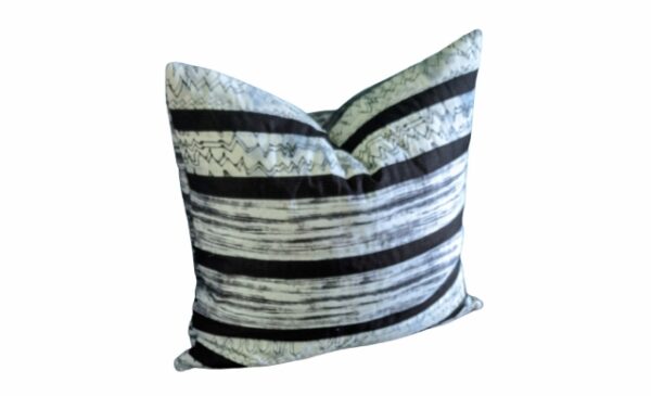 Supreme Accents Urban Spirit Dark Pillow