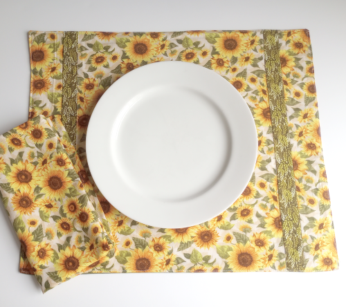 Supreme Accents Sunflowers Placemat and Napkin Set