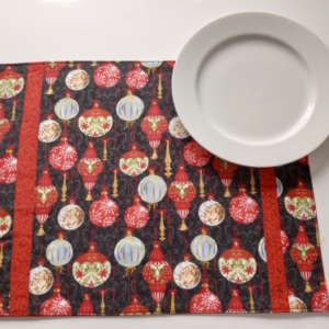 Supreme Accents Holiday Wishes Ornaments Placemats