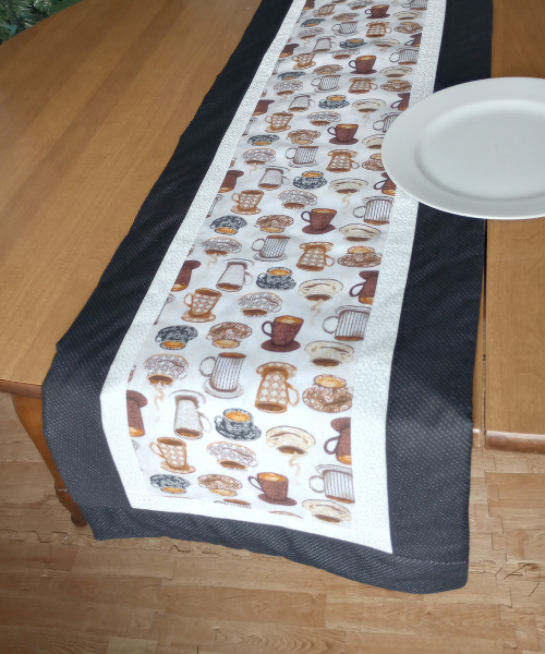Supreme Accents Coffee Lovers Black Table Runner