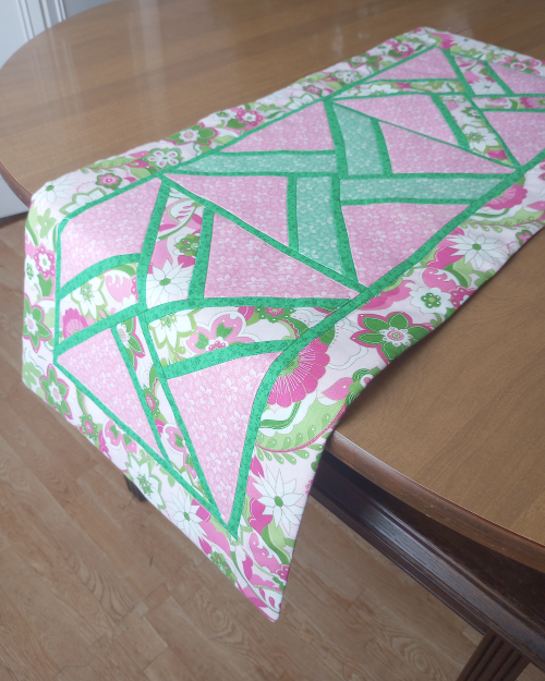 Supreme Accents Retro Pink and Green Light Table runner 37 inch