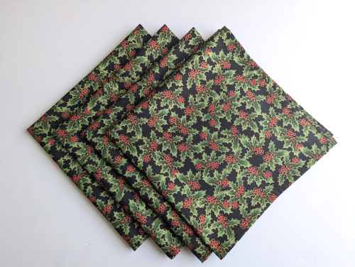 Supreme Accents 2023 Holly Berry Dinner Table Napkins