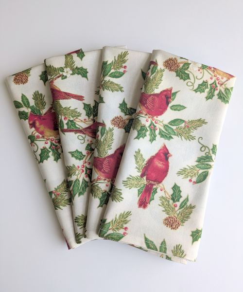 SupremeAccents_ Red Cardinals Christmas Dinner Table Napkins