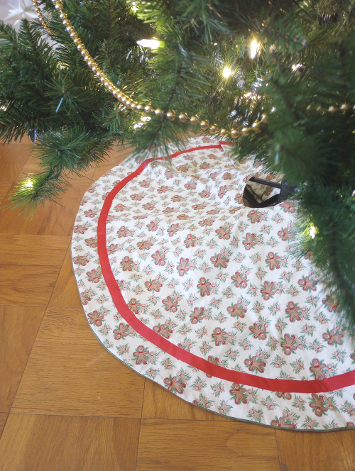 Supreme Accents Gingerbread 2023 Tree Skirt