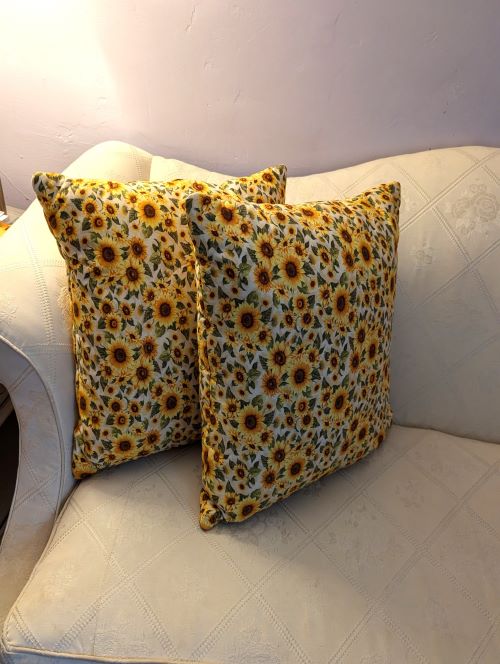 Supreme Accents Sunflower Throw Pillow