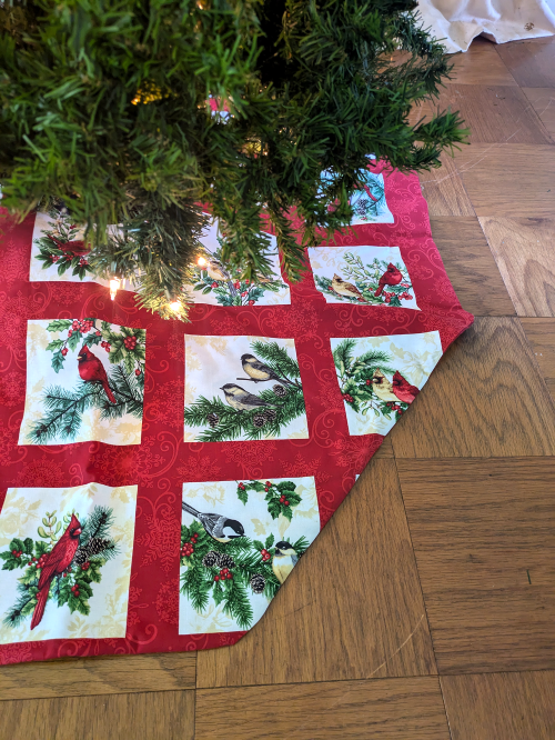 Supreme Accents Bird and Cardinal Tree Skirt