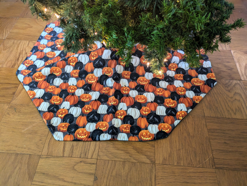 Supreme Accents 2023 Halloween Tree Skirt