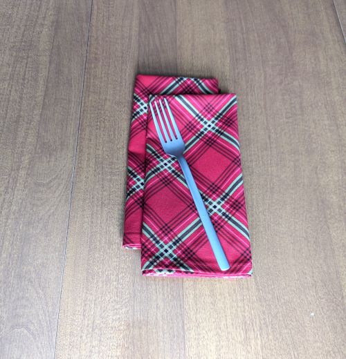 Supreme Accents Christmas Plaid Dinner Napkins