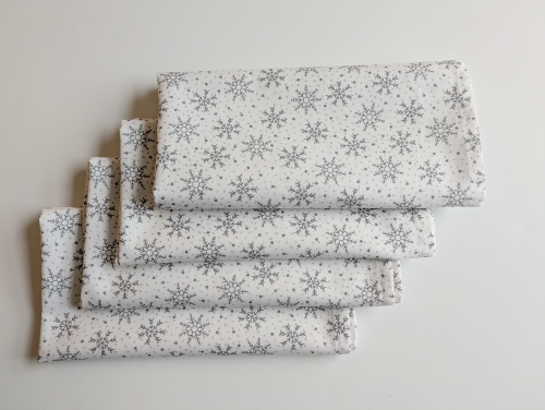 Supreme Accents Silver Snowflakes Dinner Table Napkins