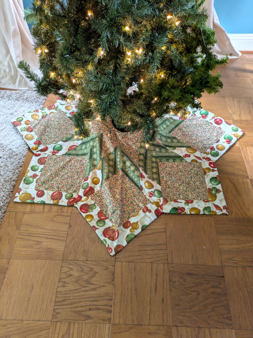 Supreme Accents Bold Ornaments Tree Skirt Star