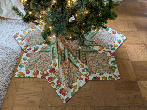 Supreme Accents Bold Ornaments Tree Skirt Star