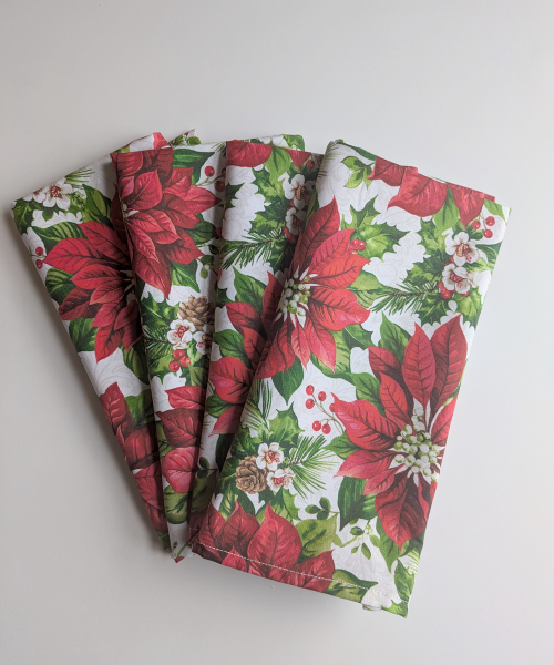 Supreme Accents Fresh Poinsettia Dinner Table Napkins Set of 4