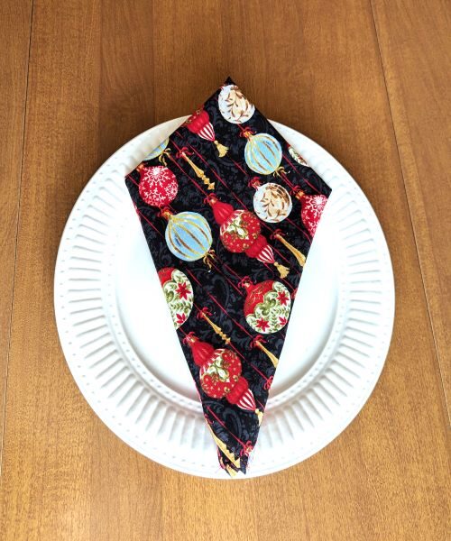 Supreme_Accents_Holiday_Wishes_Dinner_Table_Napkins_Ornaments_Napkins_ christmas_napkins