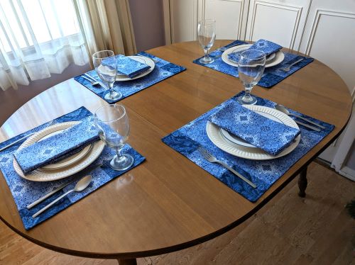 Supreme Accents Stone Blue Placemat Napkin Set Modern Placemats and napkins