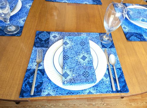 Supreme Accents Stone Blue Placemat Napkin Set Modern Placemats and napkins