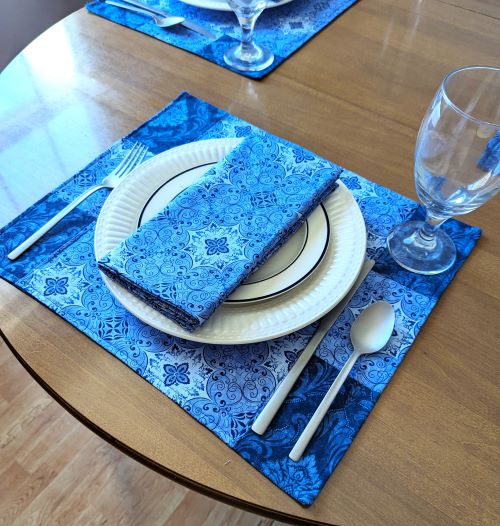 Supreme Accents Stone Blue Placemat Napkin Set Modern Placemats and napkins