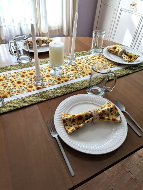 Supreme Accents Sunflower Table Runner and Dinner Table Napkins Set Floral table runner Summer table runner Spring table runner