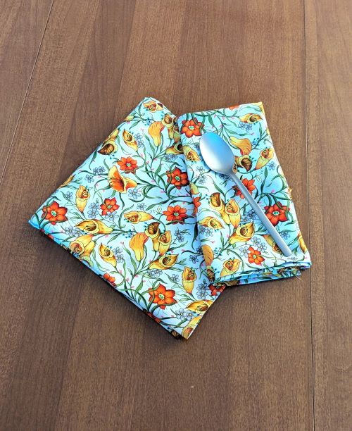 Supreme Accents Retro Wildflower Dinner Table Napkins Cotton napkins Decorative napkins Dining table napkins Floral napkins
