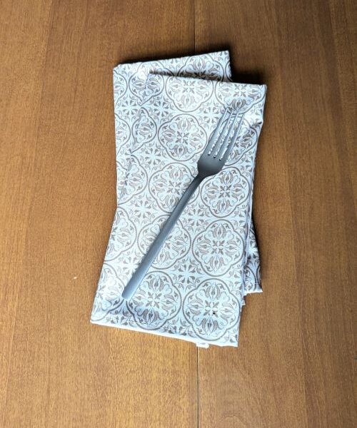 Supreme Accents Beige Medallion Dinner Table Napkins Beige Napkins Cotton cloth napkins Dining Napkins Elegant napkins Decorative napkins