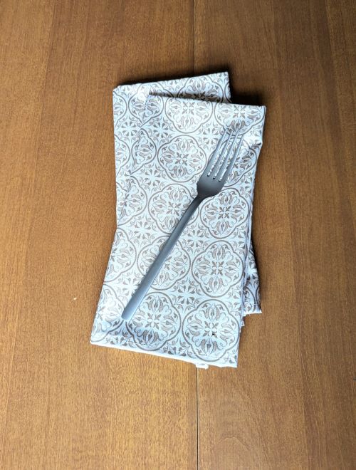 Supreme Accents Beige Medallion Dinner Table Napkins Beige Napkins Cotton cloth napkins Dining Napkins Elegant napkins Decorative napkins