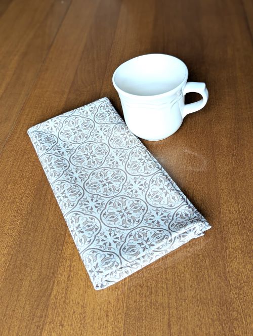 Supreme Accents Beige Medallion Dinner Table Napkins Beige Napkins Cotton cloth napkins Dining Napkins Elegant napkins Decorative napkins