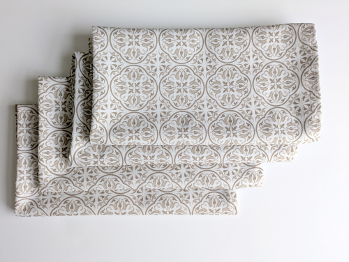Supreme Accents Beige Medallion Dinner Table Napkins Beige Napkins Cotton cloth napkins Dining Napkins Elegant napkins Decorative napkins