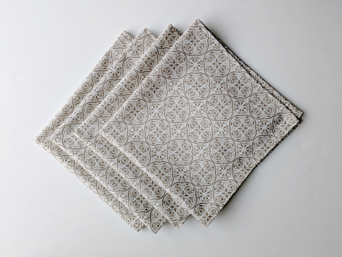 Supreme Accents Beige Medallion Dinner Table Napkins Beige Napkins Cotton cloth napkins Dining Napkins Elegant napkins Decorative napkins