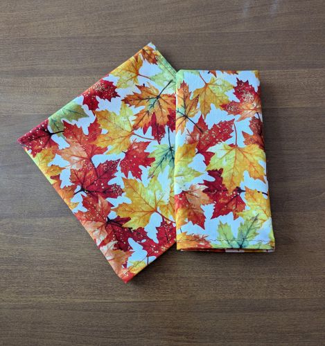 Fall Leaves Dinner Table Napkins - Image 4