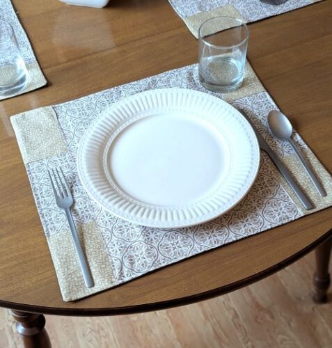 Beige Medallion Dining Table Placemats - Image 6