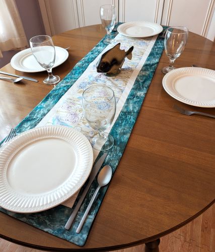 Flip-Flop Table Runner Blue - Image 7
