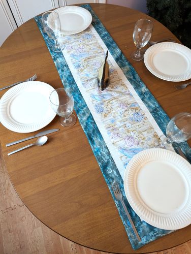 Flip-Flop Table Runner Blue - Image 2