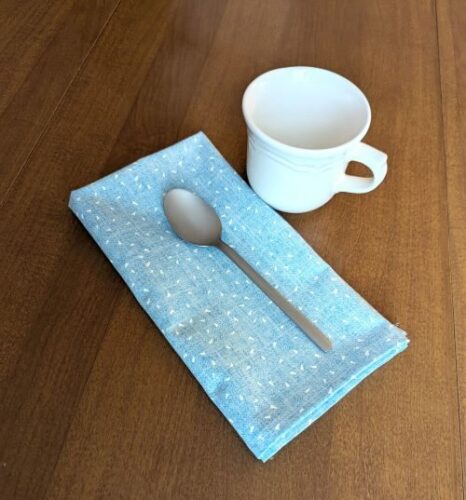 Blue and White Dinner Table Napkins - Image 10