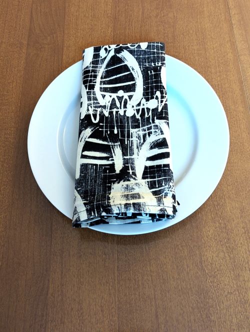 Black and White Dinner Table Napkins - Image 6
