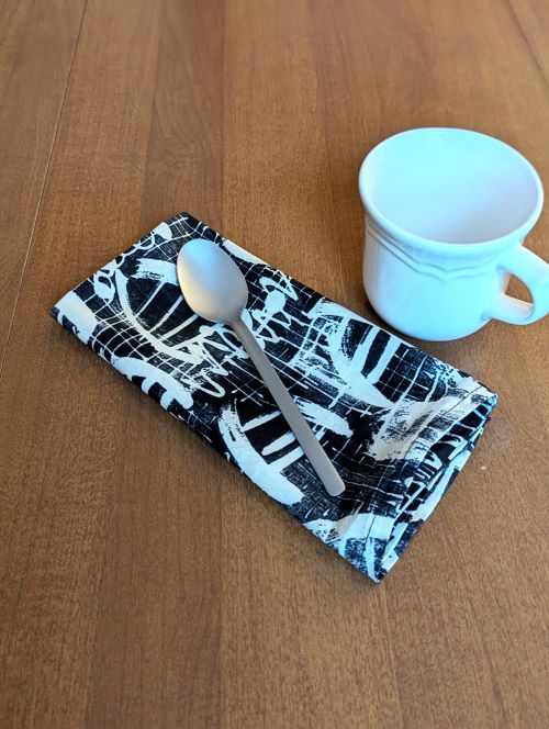Black and White Dinner Table Napkins - Image 5