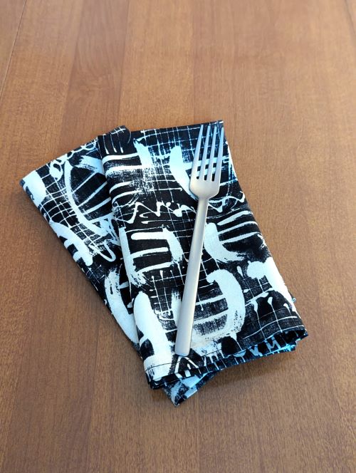 Black and White Dinner Table Napkins - Image 2