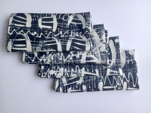 Black and White Dinner Table Napkins - Image 9