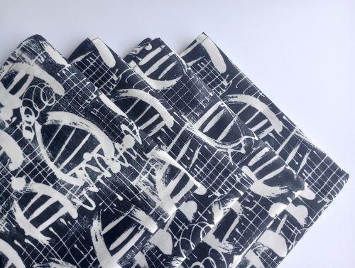Black and White Dinner Table Napkins - Image 7