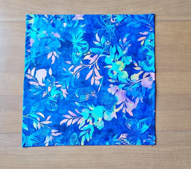 Blue Butterfly Dinner Table Napkins - Image 9