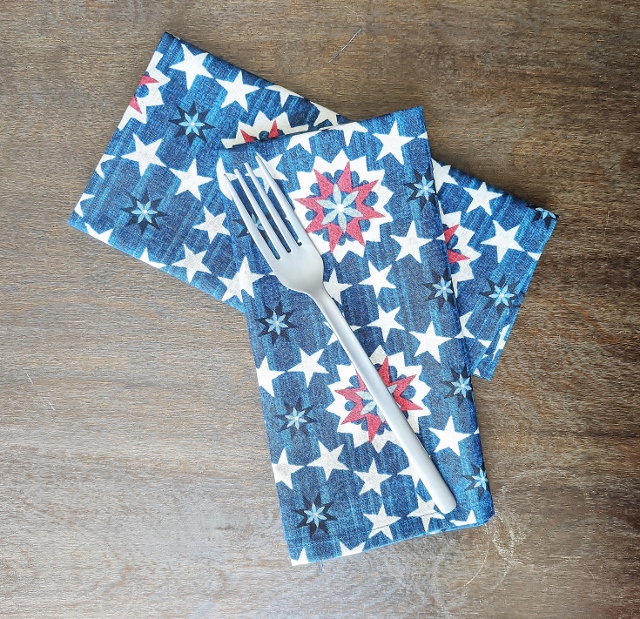 Americana Dinner Table Napkins - Image 2
