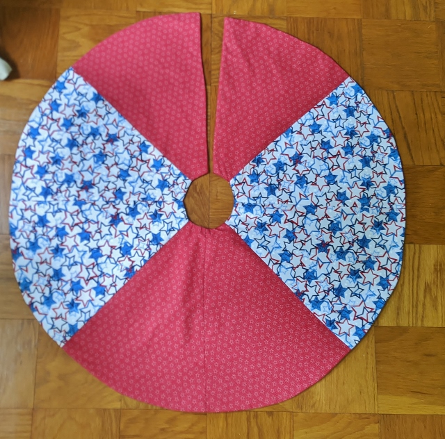 Patriotic Christmas Tree Skirt 48 inch - Image 2