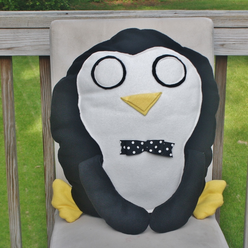 Peter Penguin Pillow - Image 7