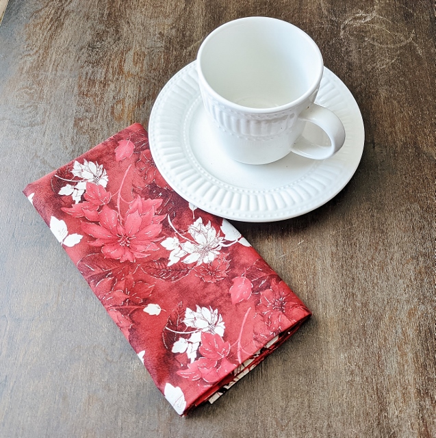 Red Poinsettia Dinner Table Napkins - Image 2