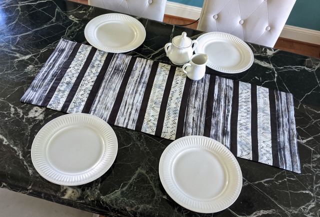 Urban Spirit Modern Table Runner Dark - Image 2