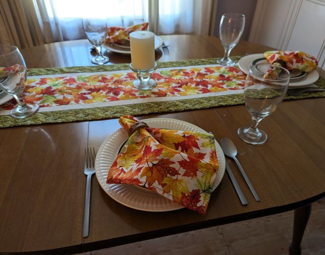 Fall Leaves Table Runner Napkin Set Green - Image 8