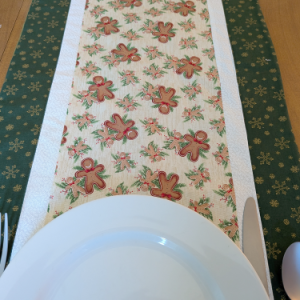 Gingerbread Table Runner Green