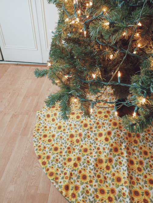 Sunflower Christmas Tree Skirt - Image 5
