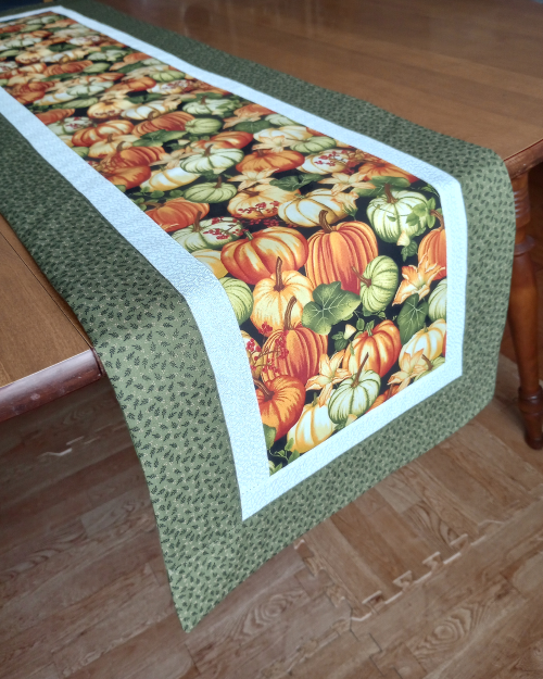 Pumpkin Table Runner Green